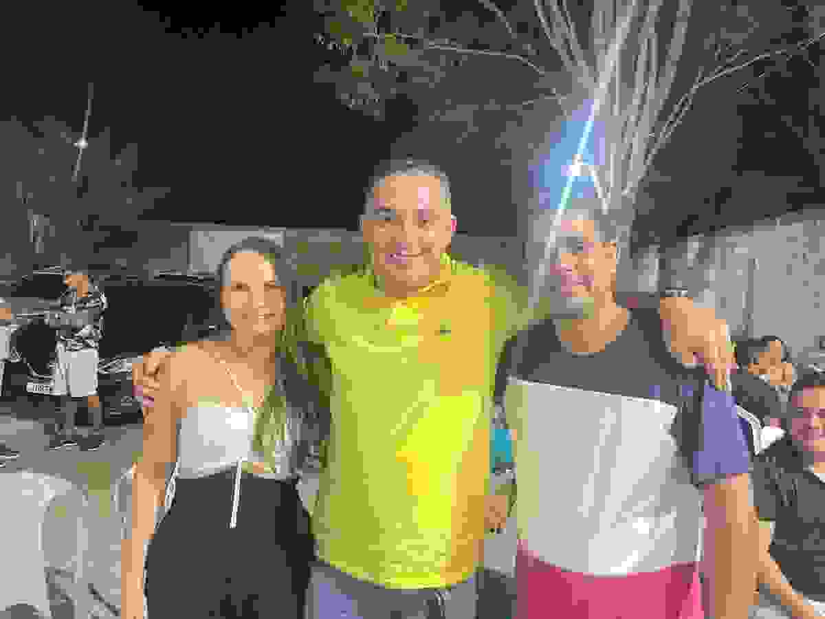 Alex e Mônica comemorando o aniversário de Pedro Henrique